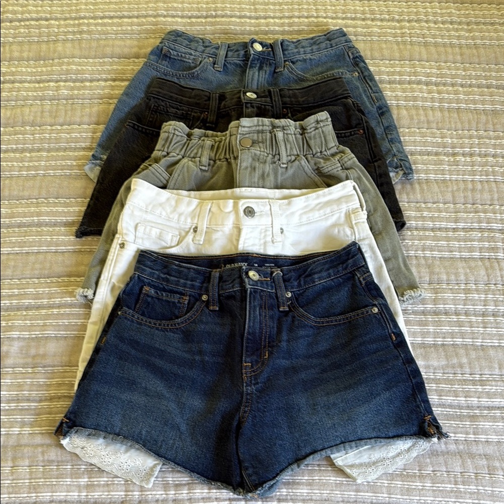 5 Old Navy Blue and Black Casual Shorts